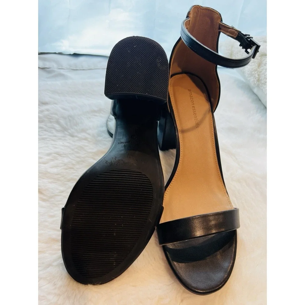 Essentials Women's Ankle Strap Block Heel Nola Sandals Black Size 9 M US